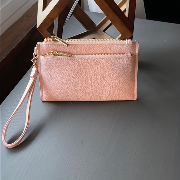 Target Handbags - SALE💖 A New Day Light Pink Wristlet 🎀